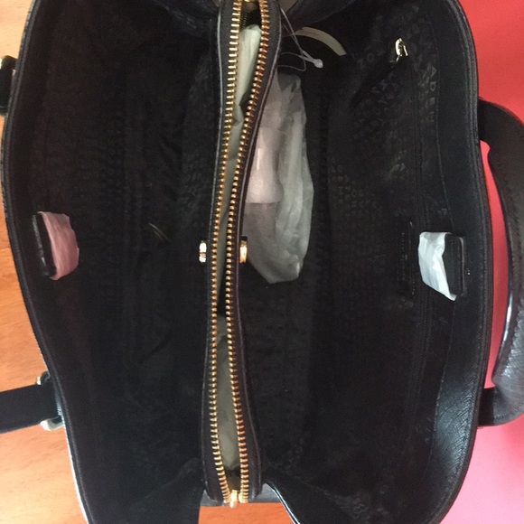 Kate Spade Satchel - Picture 3 of 16